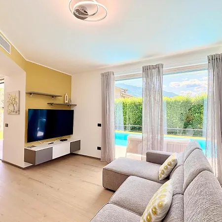Villa Luxury Colico