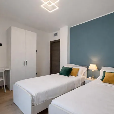 Luxury * Colico