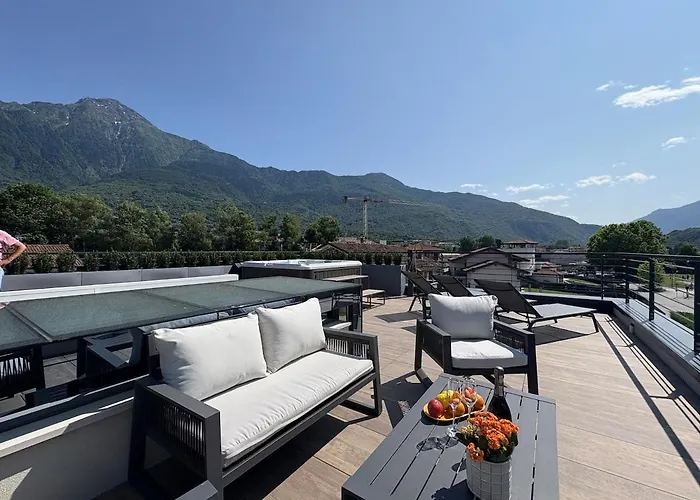 Luxury Colico